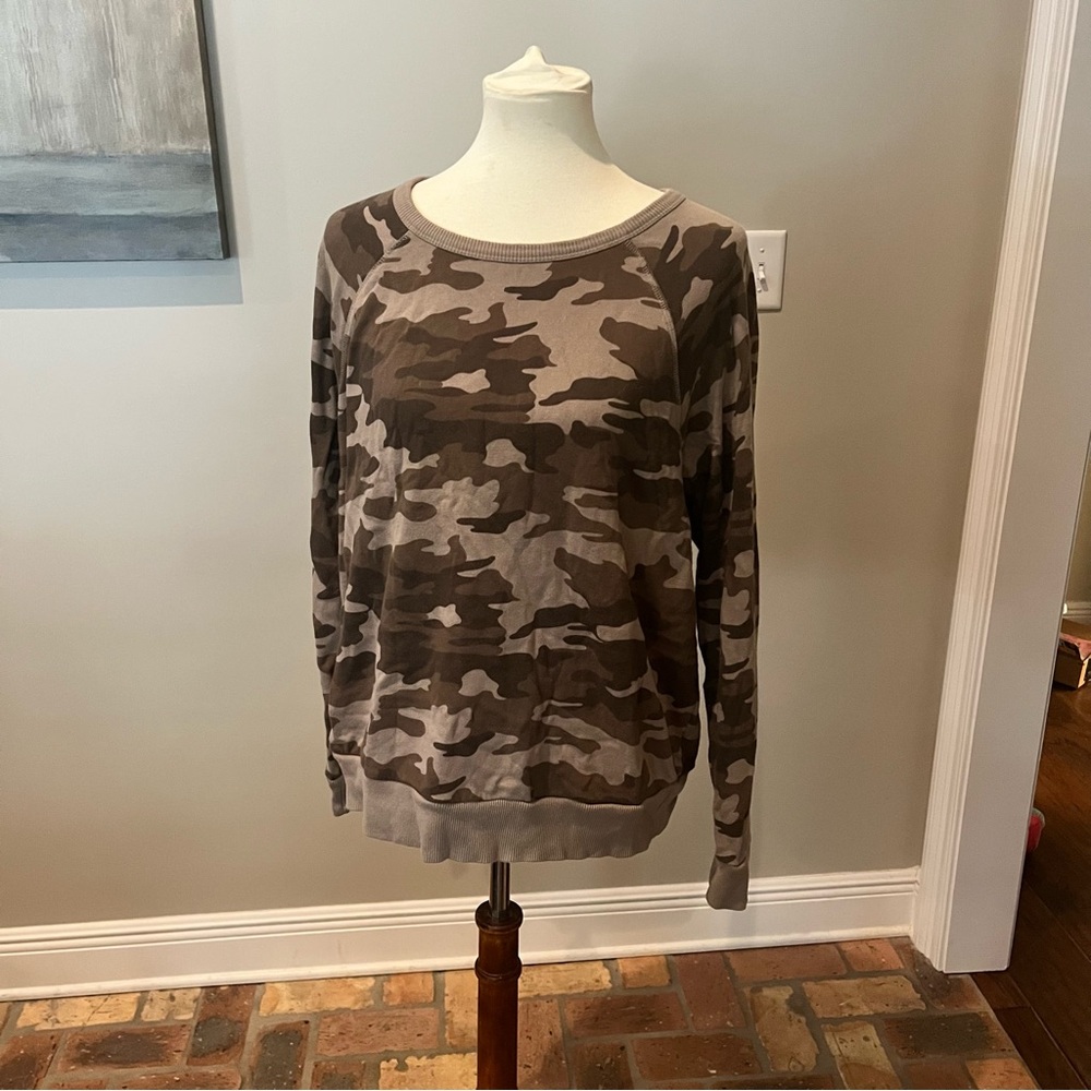 Camo sweatshirt | Universal Thread | Large